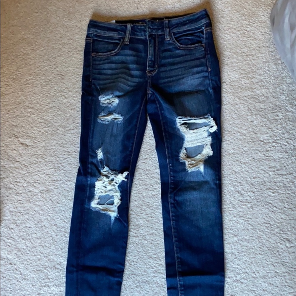 Addison Rae American eagle jeans